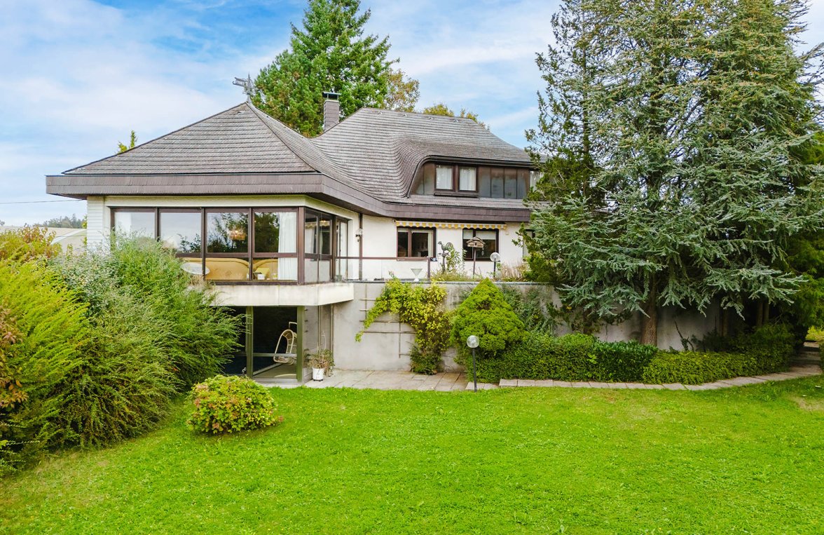 Immobilie in 4911 Stadtrand Ried im Innkreis - Tumeltsham: GEDIEGENE GROSSZÜGIGKEIT! Unternehmervilla mit Weitblick in Tumeltsham - bild 2