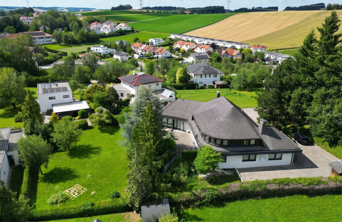 Nemovitosti v 4911 Stadtrand Ried im Innkreis - Tumeltsham: Vkusná velkorysost! Podnikatelská vila s výhledem v Tumeltshamu - obrázek 3