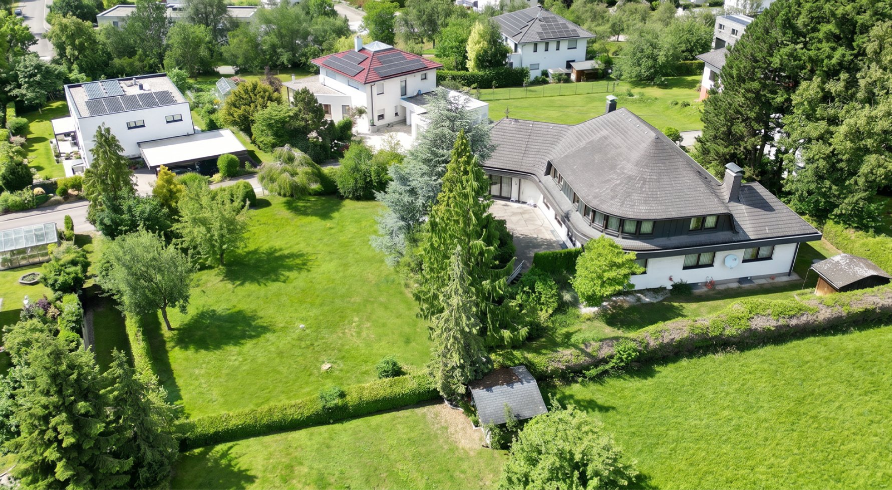 Nemovitosti v 4911 Stadtrand Ried im Innkreis - Tumeltsham: Vkusná velkorysost! Podnikatelská vila s výhledem v Tumeltshamu - obrázek 1