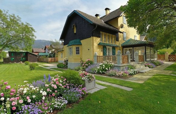 Immobilie in 4820 Oberösterreich - Salzkammergut - Bad Ischl: Historische Kaiserstadt-Villa - 4 Wohneinheiten mit Parkgarten in Bad Ischl