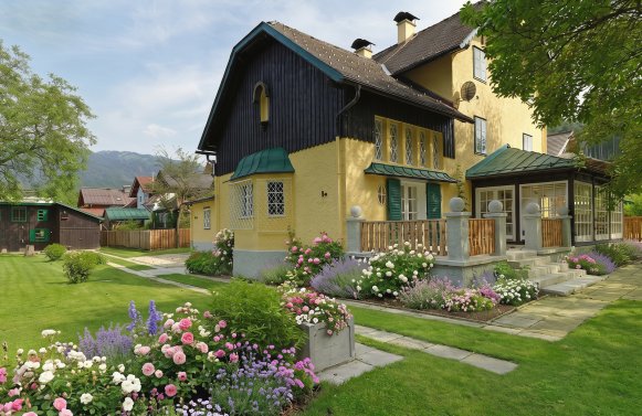 Immobilie in 4820 Oberösterreich - Salzkammergut - Bad Ischl: Historische Kaiserstadt-Villa - 4 Wohneinheiten mit Parkgarten in Bad Ischl