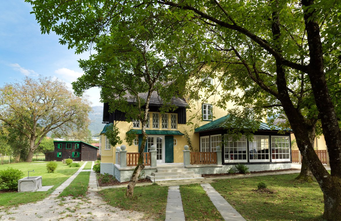 Immobilie in 4820 Oberösterreich - Salzkammergut - Bad Ischl: Historische Kaiserstadt-Villa - 4 Wohneinheiten mit Parkgarten in Bad Ischl - bild 1