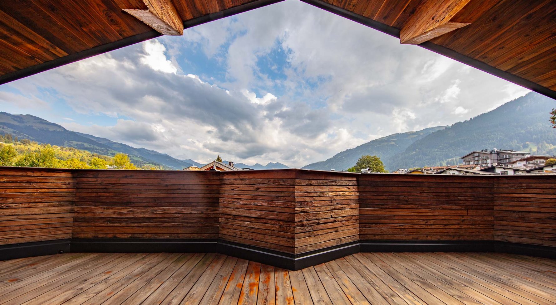 Property in 6370 Kitzbühel: Prime penthouse for the highest demands in the middle of Kitzbühel! - picture 1