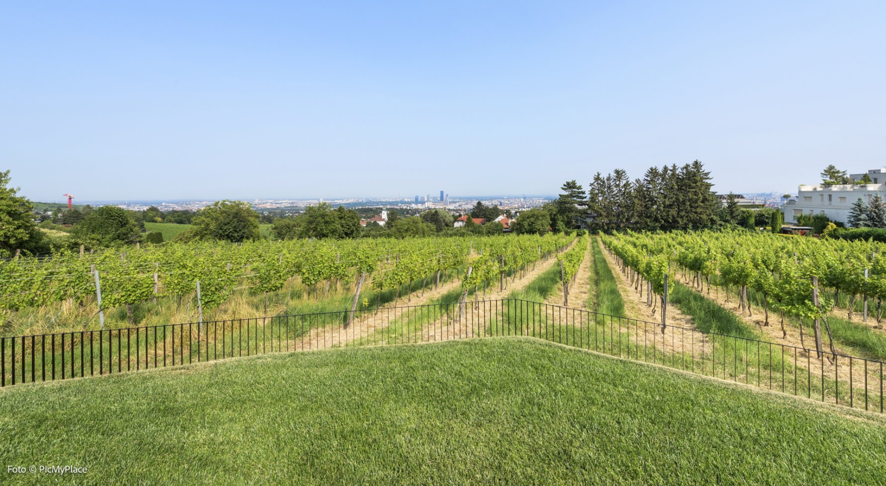 Property in 1190 Wien, 19. Bezirk: Loft garden dream on prestigious Bellevue Street - picture 1