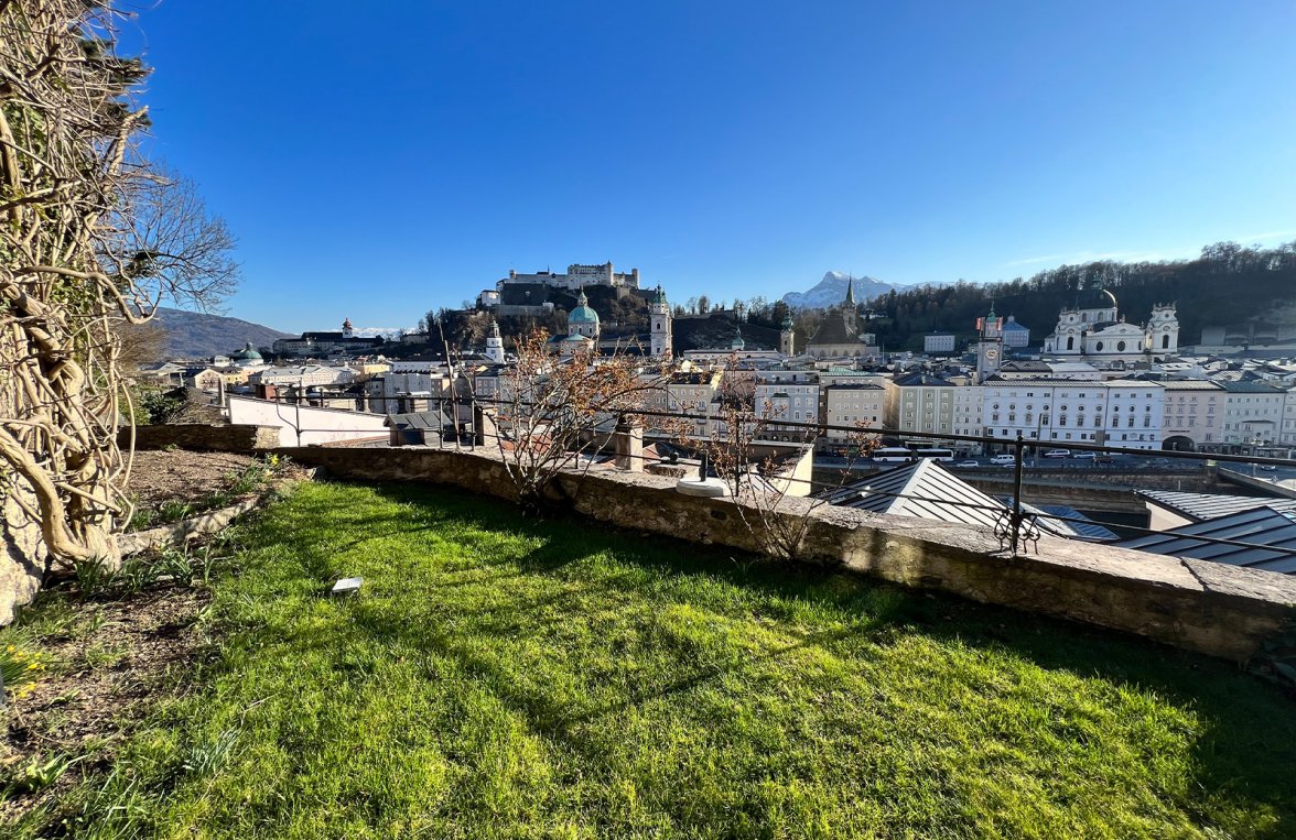 Property in 5020 Salzburg Altstadt: Kapuzinerberg - Einzigartige Garten-Maisonettewohnung mit Festungsblick - picture 3