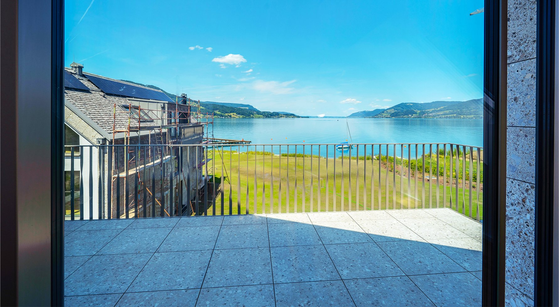 Property in 4854 Attersee - Salzkammergut: Wonderful lakeside living! Gem directly by Lake Attersee - picture 1