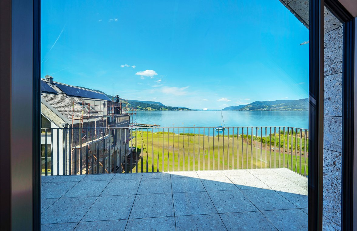 Property in 4854 Attersee - Salzkammergut: Wonderful lakeside living! Gem directly by Lake Attersee - picture 3