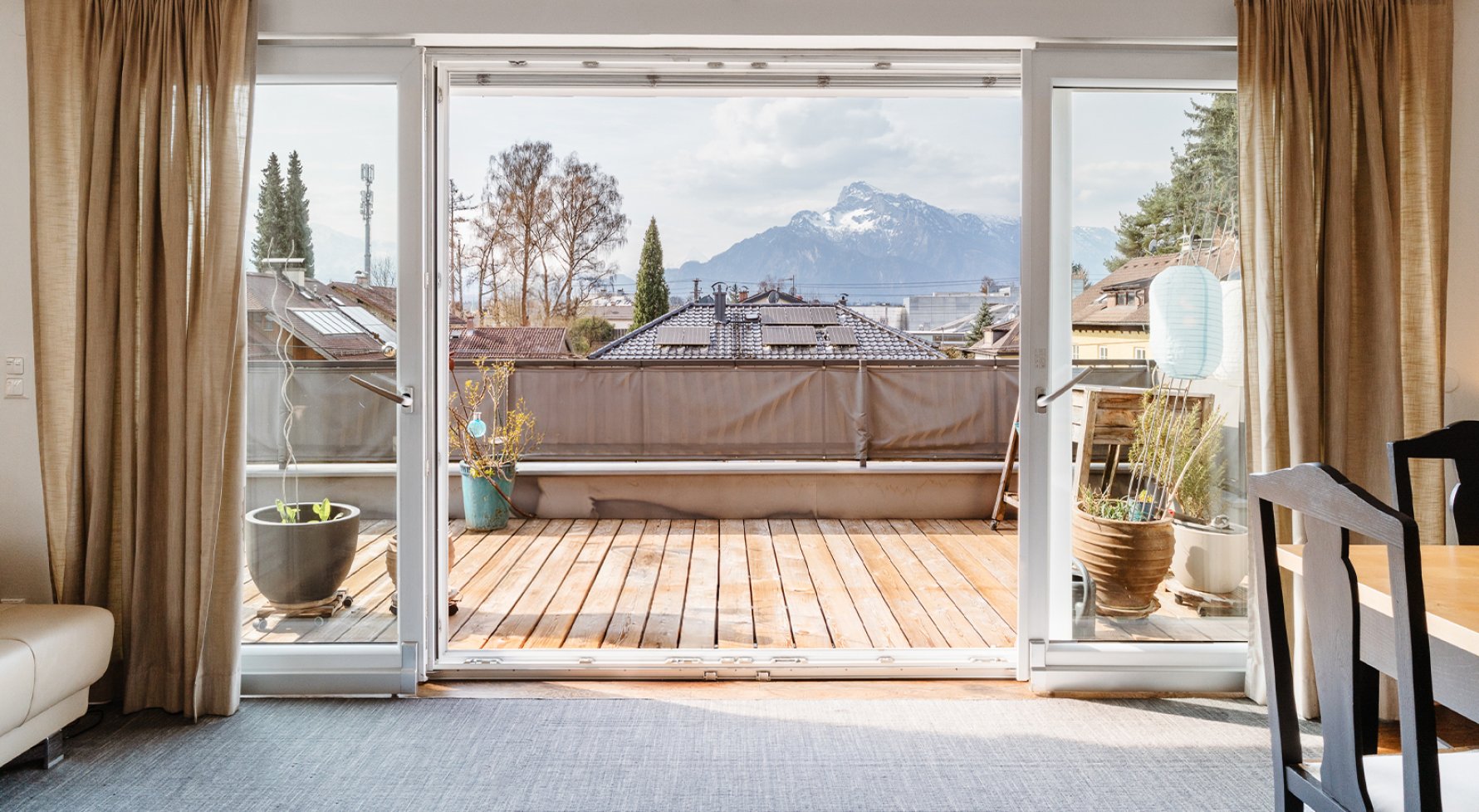 Nemovitosti v 5026 Salzburg - Aigen: Sedačka v boxu na nejlepším místě Aigen! Slunný byt v nejvyšším patře s výhledem na Untersberg - obrázek 1