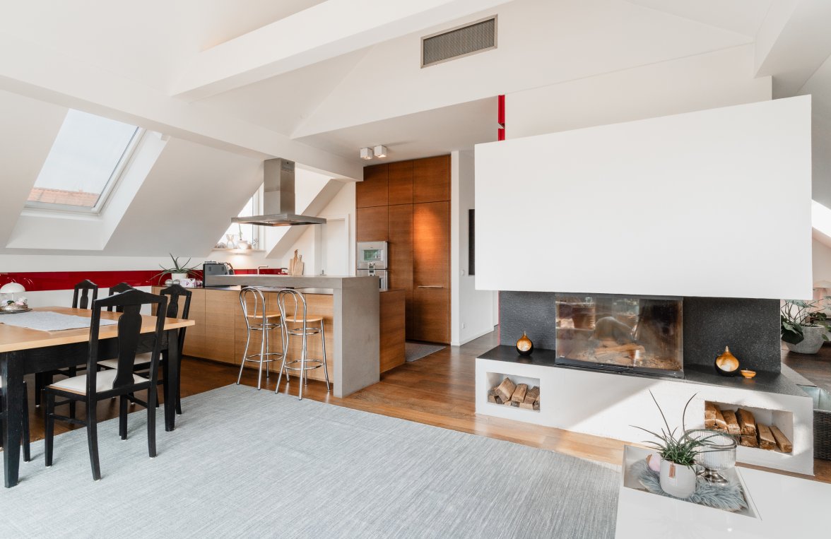 Nemovitosti v 5026 Salzburg - Aigen: Sedačka v boxu na nejlepším místě Aigen! Slunný byt v nejvyšším patře s výhledem na Untersberg - obrázek 2