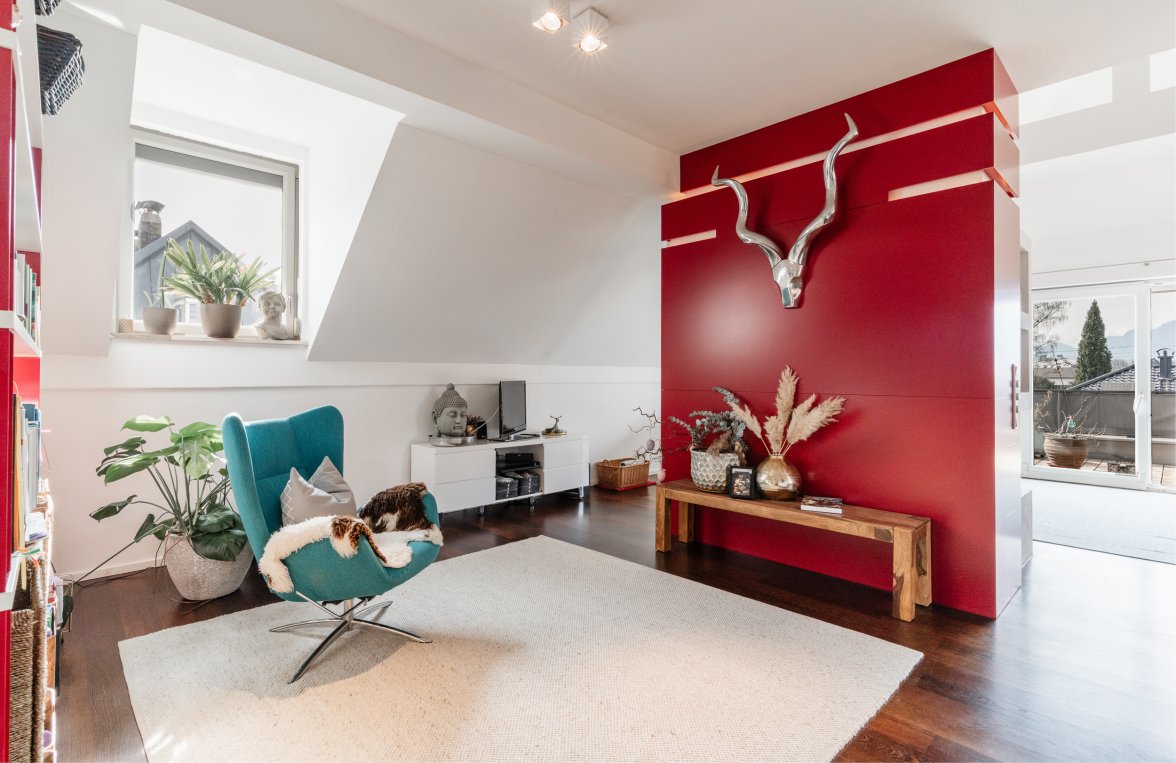 Nemovitosti v 5026 Salzburg - Aigen: Sedačka v boxu na nejlepším místě Aigen! Slunný byt v nejvyšším patře s výhledem na Untersberg - obrázek 1