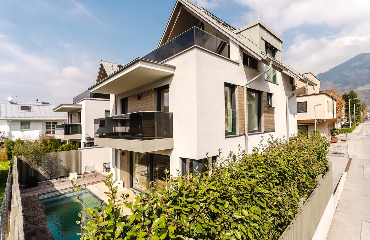 Property in 5020 Salzburg - Aigen: Clear architecture & modern aesthetics! Villa with pool in Aigen - picture 1
