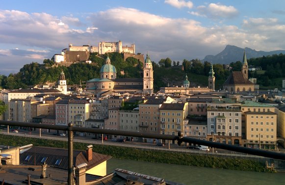 Immobilie in 5020 Salzburg Altstadt: Kapuzinerberg - Einzigartige Garten-Maisonettewohnung mit Festungsblick