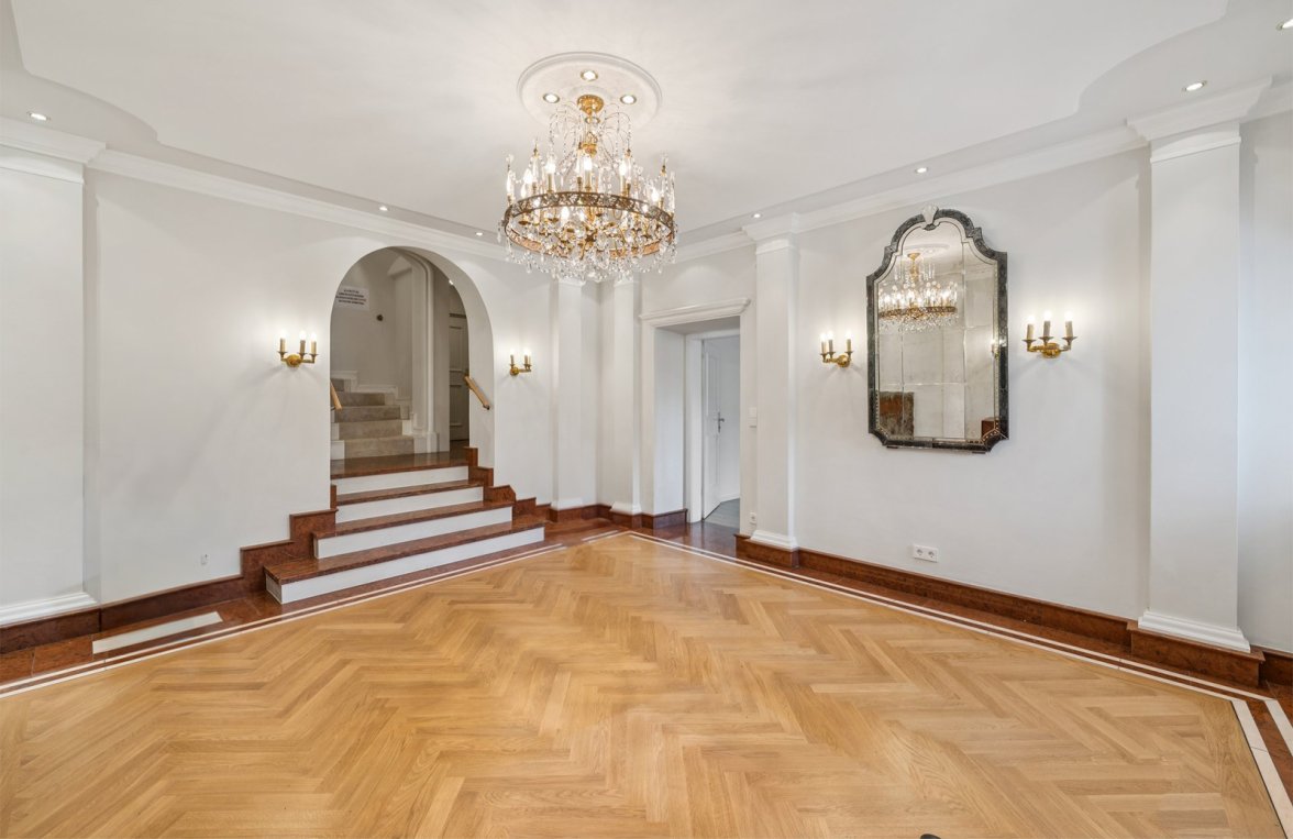 Property in 5020 Salzburg - Altstadt: Historic gem from the 14th century in a prime old town location - picture 1