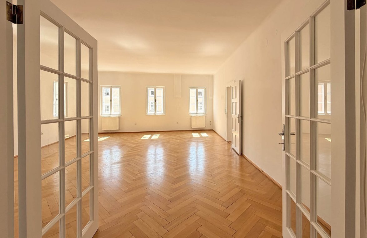 Immobilie in 5020 Salzburg - Altstadt: Logenplatz inmitten der historischen Altstadt!  Altbaujuwel mit Festungsblick - bild 1