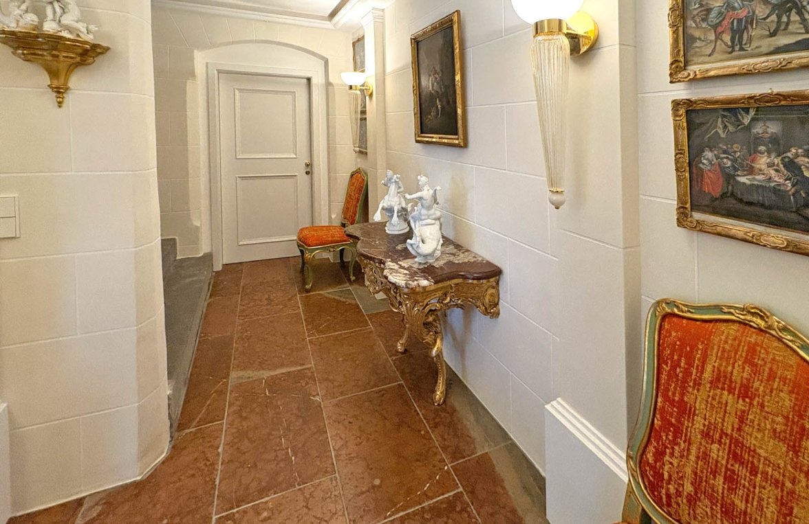 Immobilie in 5020 Salzburg - Altstadt: Repräsentative Altbauwohnung mit Festungsblick im Herzen der Salzburger Altstadt! - bild 1