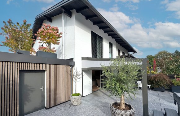 Immobilie in 5081 Salzburg - Anif: Ruhige Eleganz!  Eck-Haus de Luxe mit  Swim-SPA in Bestlage Anif