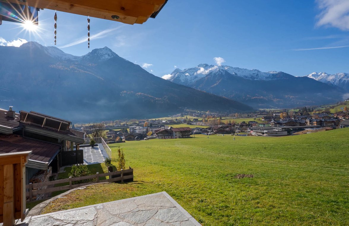 Immobilie in 5733 Salzburg - Pinzgau - Bramberg am Wildkogel: Ski-In Ski-Out! Chalet-Villa mit 3 Wohneinheiten direkt an der Skipiste - bild 9