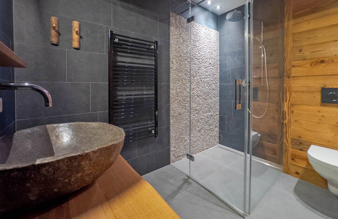 Immobilie in 5733 Salzburg - Pinzgau - Bramberg am Wildkogel: Ski-In Ski-Out! Chalet-Villa mit 3 Wohneinheiten direkt an der Skipiste - bild 11