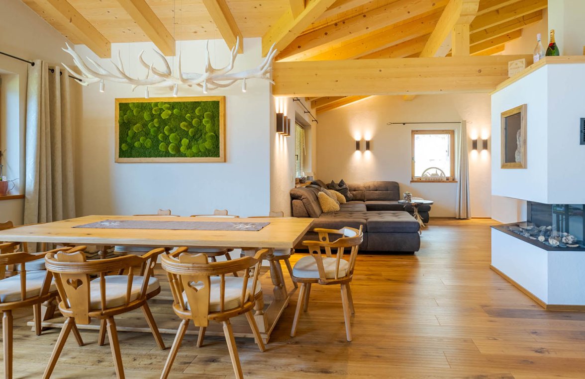 Immobilie in 5733 Salzburg - Pinzgau - Bramberg am Wildkogel: Ski-In Ski-Out! Chalet-Villa mit 3 Wohneinheiten direkt an der Skipiste - bild 3