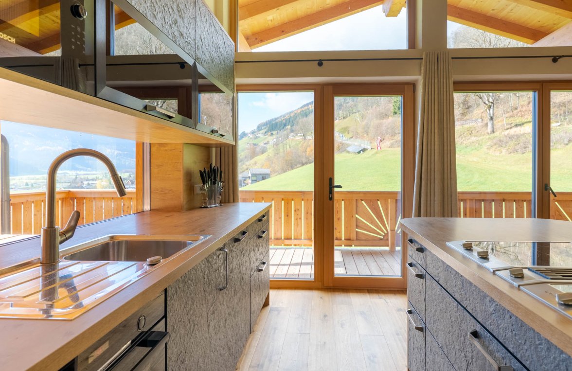 Immobilie in 5733 Salzburg - Pinzgau - Bramberg am Wildkogel: Ski-In Ski-Out! Chalet-Villa mit 3 Wohneinheiten direkt an der Skipiste - bild 4