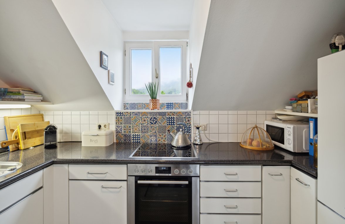 Property in 5023 Salzburg - Gnigl: Zeitloser Charme! 3-Zimmer DG-Wohnung am Fuße des Heubergs - picture 2
