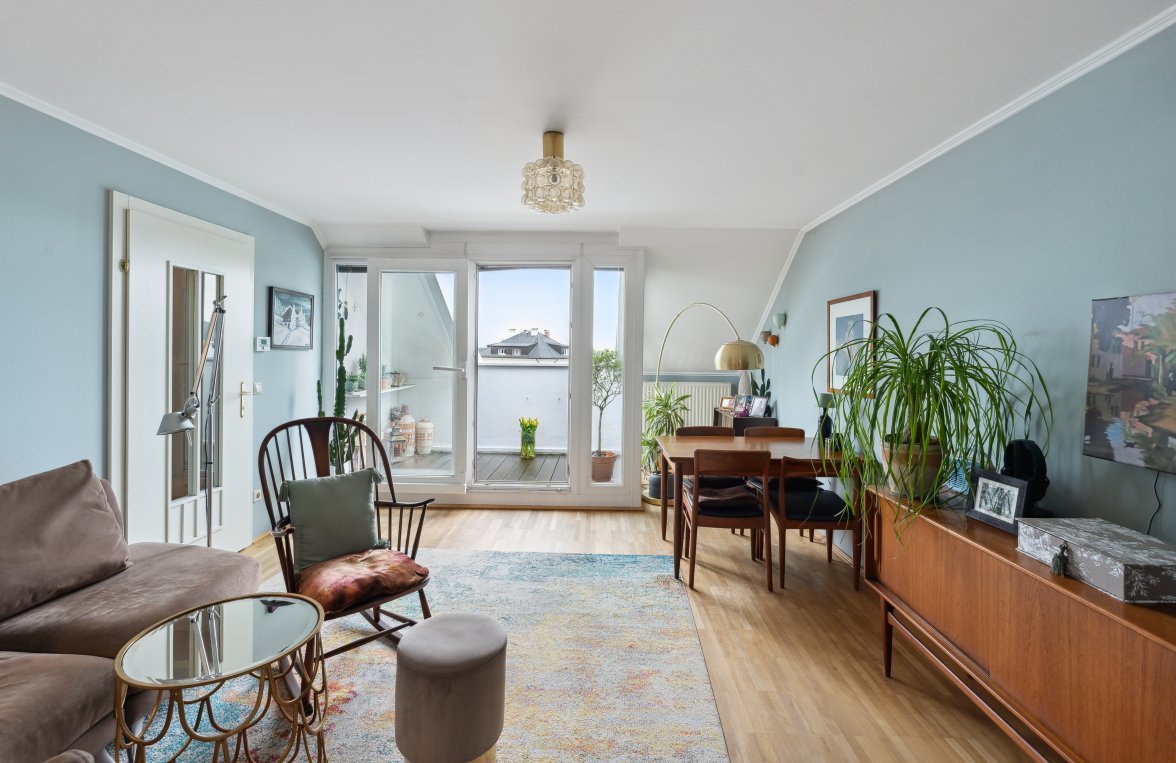 Property in 5023 Salzburg - Gnigl: Zeitloser Charme! 3-Zimmer DG-Wohnung am Fuße des Heubergs - picture 1