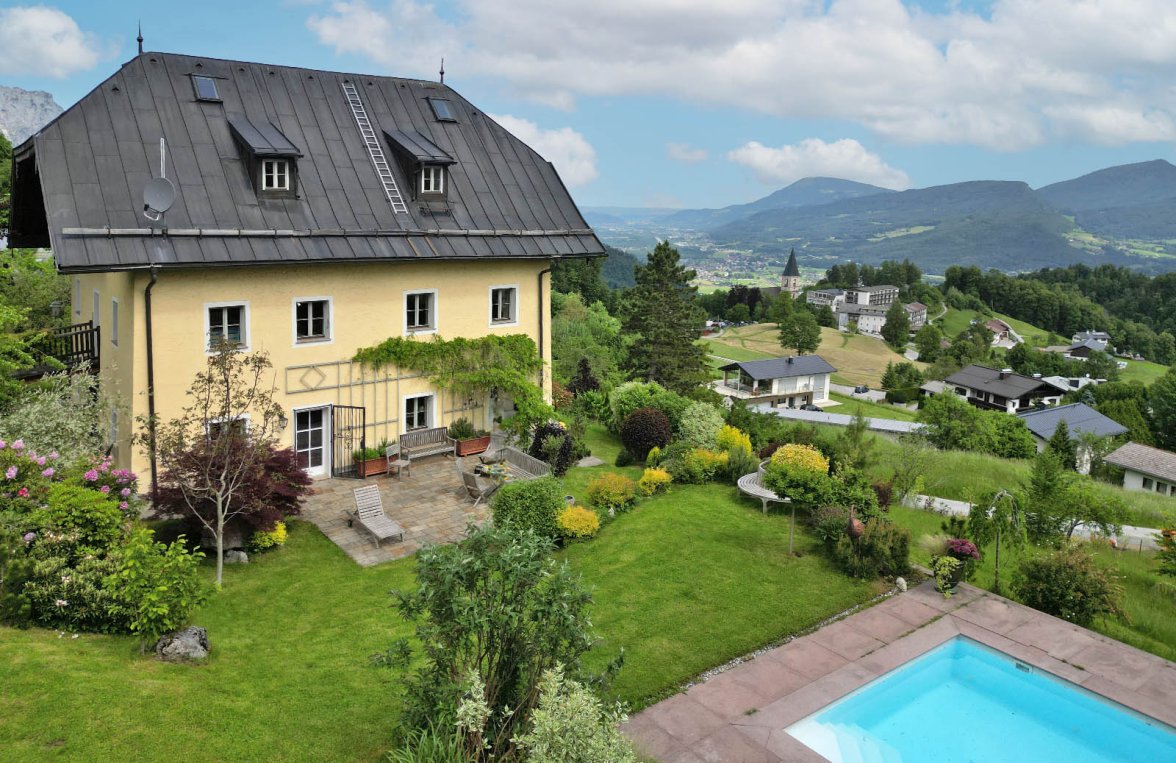 Property in 5422 Salzburg - Bad Dürrnberg: Prime ski-lift location! Prestigious panoramic Dürrnberg lodge - picture 1