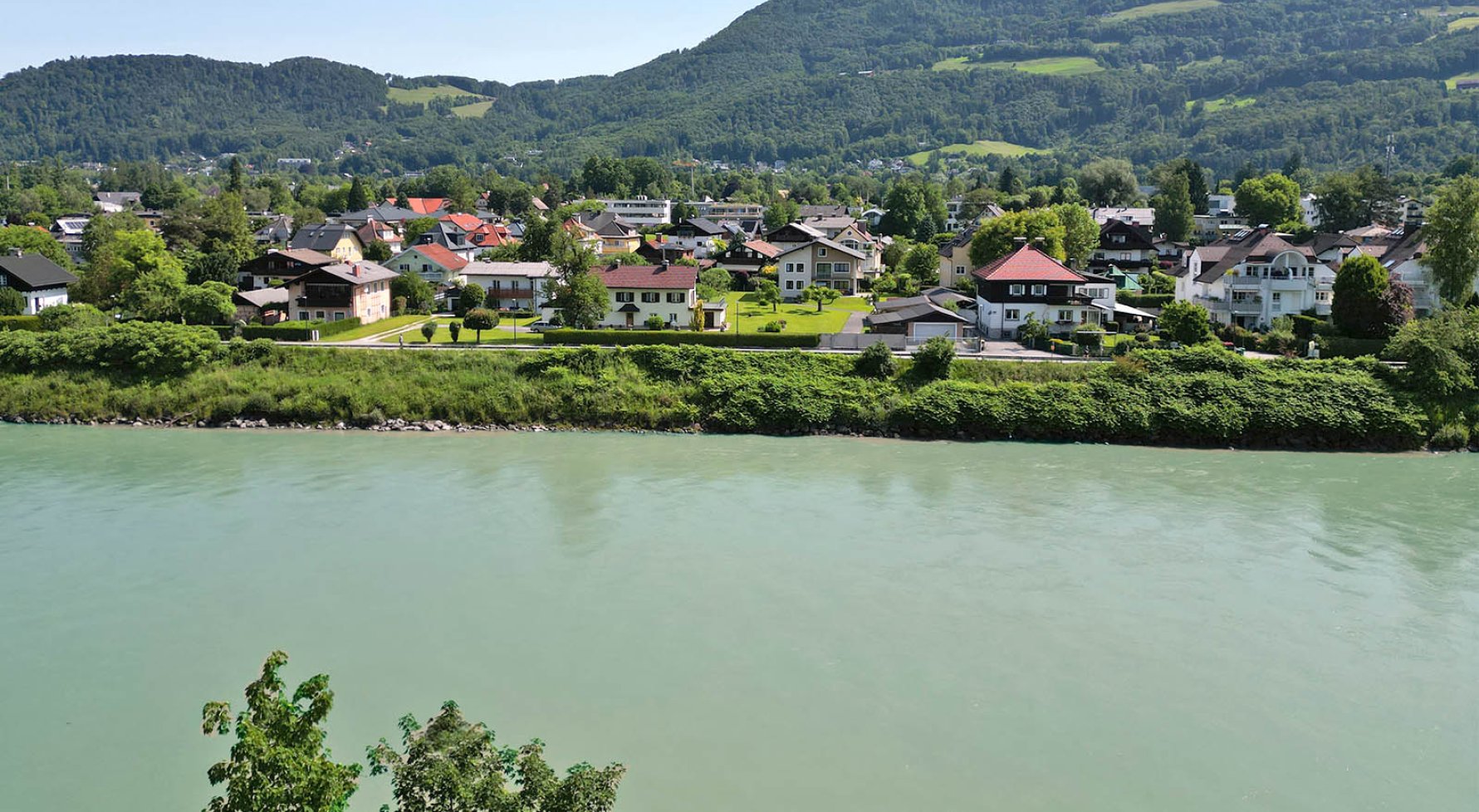 Immobilie in 5020 Salzburg - Josefiau: Mehr als SPEKTAKULÄR! High End Designer-Villa an der malerischen Salzach - bild 1