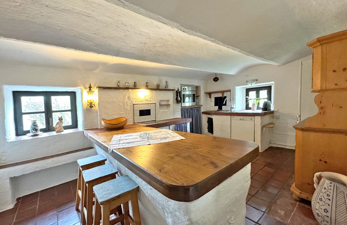 Property in 5112  Salzburg - Lamprechtshausen : NATURAL JEWEL NOT FAR FROM SALZBURG! Authentic farmhouse from the 18th century - picture 2