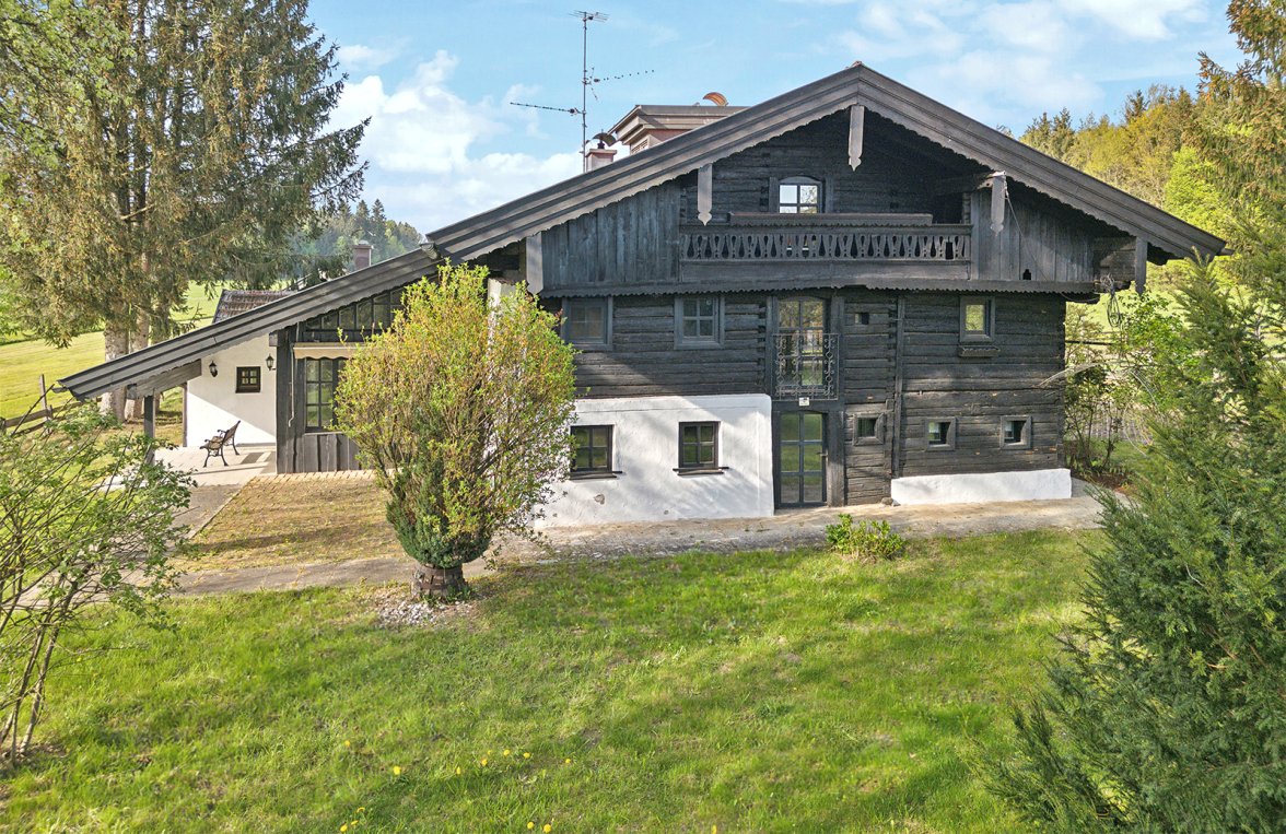 Property in 5112  Salzburg - Lamprechtshausen : RUSTIC FARMHOUSE WITH SECOND HOME! 30 minutes to Salzburg City - picture 1