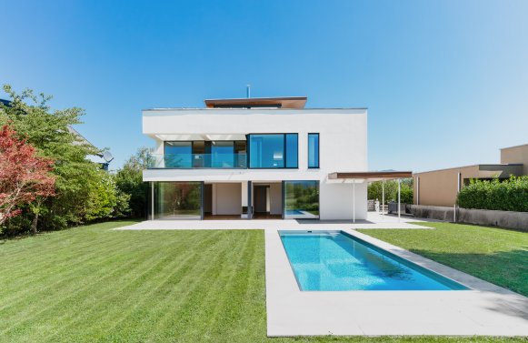 Immobilie in 5020 Salzburg - Leopoldskron : Ihr privater Rückzugsort in Leopoldskron! Moderne Designer-Villa mit Pool 