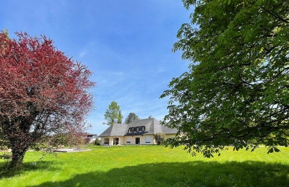Property in 5020 Salzburg - Morzg: PREMIUM SALZBURG LOCATION!  VILLA WITH DIVINE GARDEN ON APPROX. 2,860 M² SITE