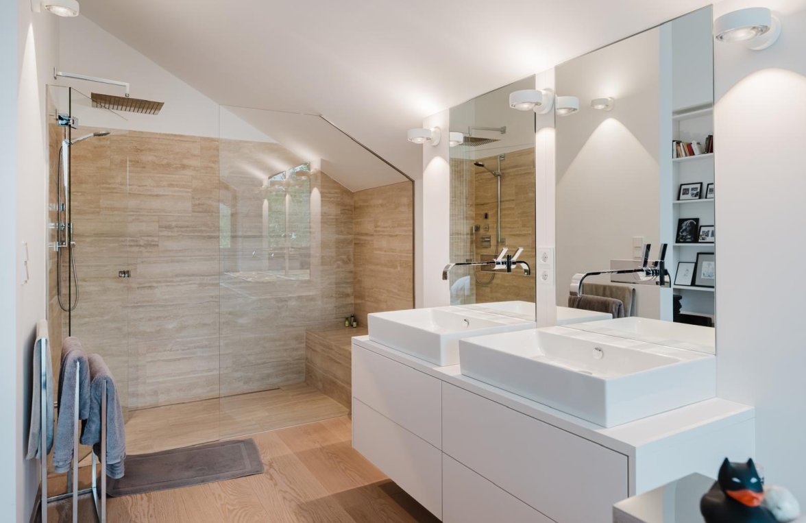 Property in 5020 Salzburg - Morzg: For golf and car enthusiasts! 215 m² penthouse with XL terrace and 8 garage spaces - picture 6