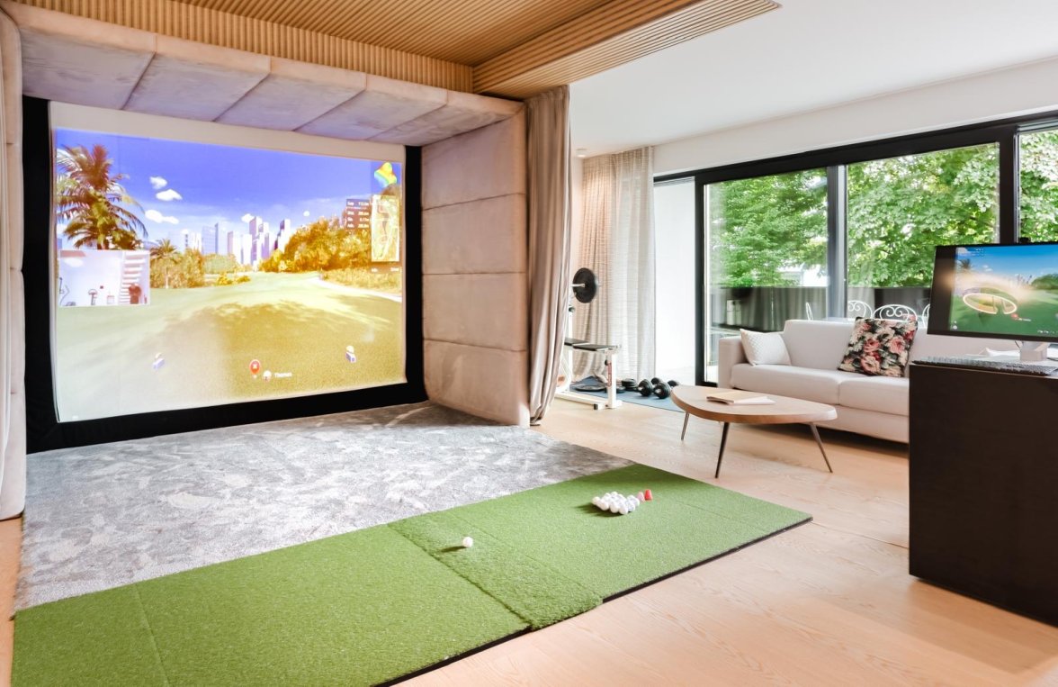 Property in 5020 Salzburg - Morzg: For golf and car enthusiasts! 215 m² penthouse with XL terrace and 8 garage spaces - picture 7