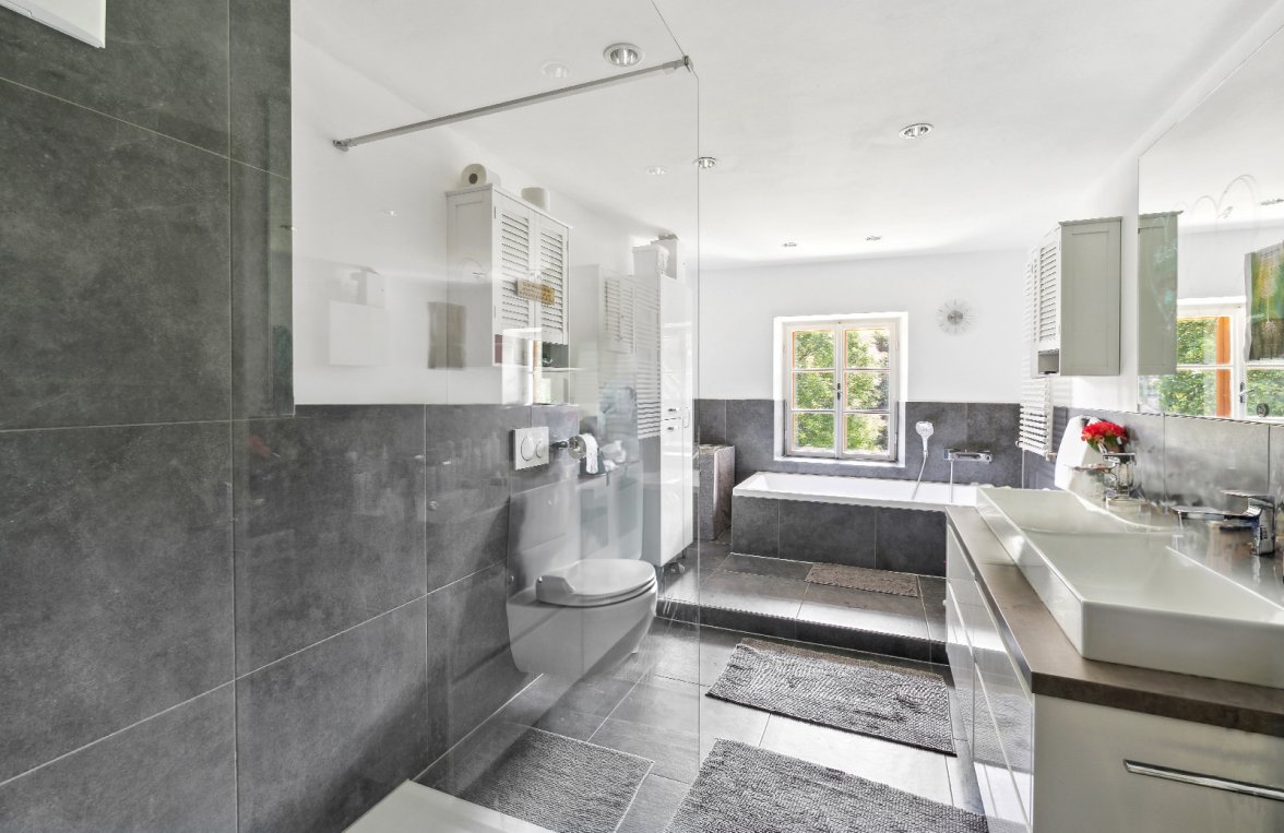 Immobilie in 5202 Salzburg - Neumarkt am Wallersee: Nähe Wallersee! Bauernhaus in absoluter Alleinlage - bild 9