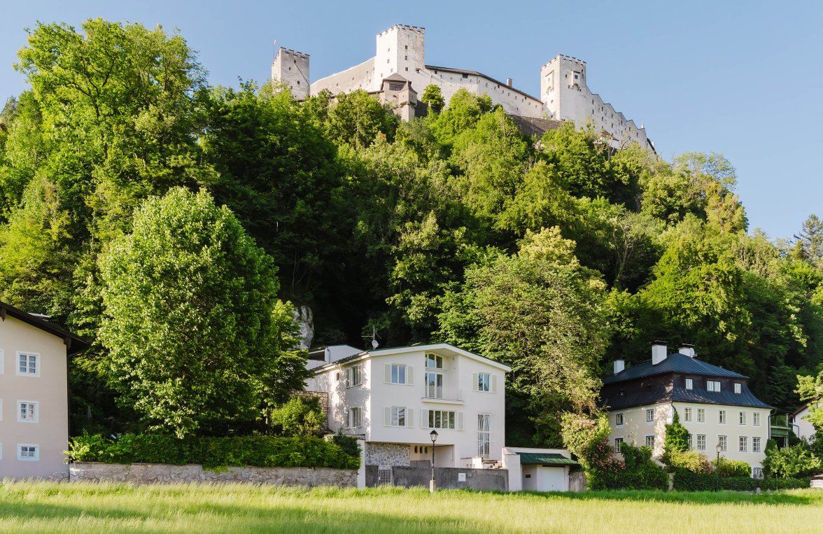 Immobilie in 5020 Salzburg - Nonntal: ARCHITEKTURGESCHICHTE UND WEITBLICK! Domizil am Fuße des Festungsberges - bild 1