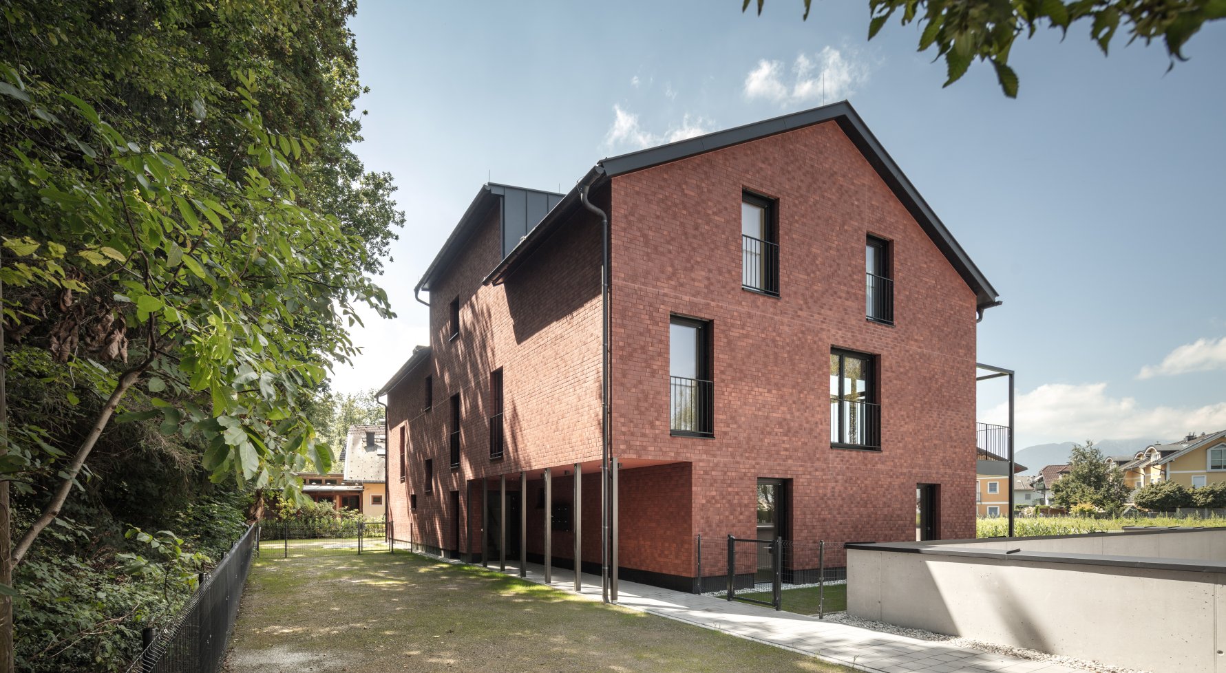 Immobilie in 5071 Salzburg - Wals Siezenheim: Nähe Flughafen, Loig! Erstbezug - provisionsfreie 3-Zimmer Maisonette im Grünen - bild 1