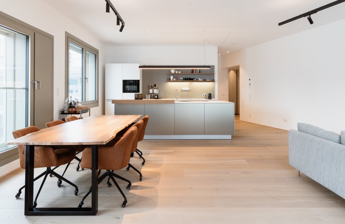 Property in 5020 Salzburg - Altstadt: Old town: Franz-Rehrl-Platz! 4-room apartment in the best location of Salzburg - picture 1