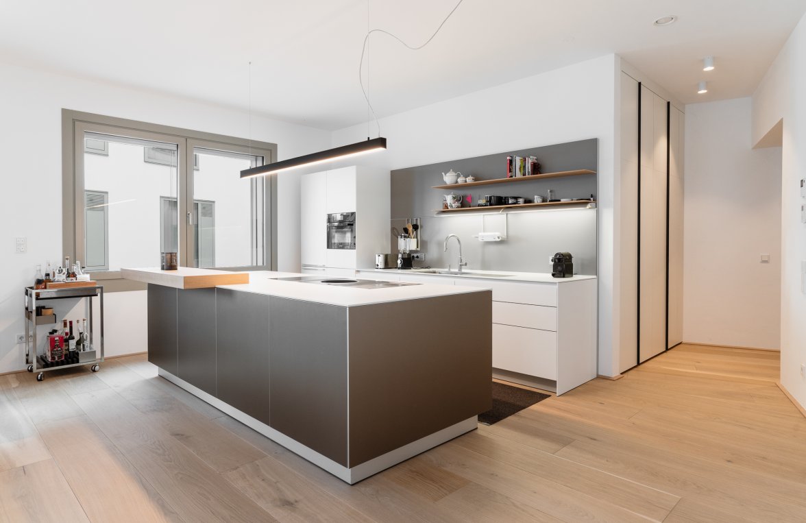 Property in 5020 Salzburg - Altstadt: Old town: Franz-Rehrl-Platz! 4-room apartment in the best location of Salzburg - picture 2