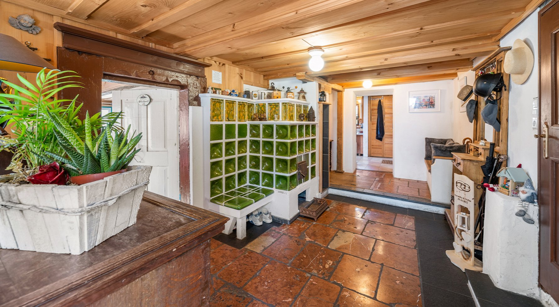 Property in 5202 Salzburg - Neumarkt am Wallersee: Romantic farmhouse in Neumarkt am Wallersee - picture 1