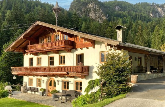 Immobilie in 5091 Salzburg - Unkenberg: Ein Juwel in einzigartiger Lage! Bauernhaus auf 900 m Seehöhe