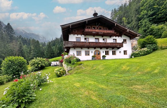 Immobilie in 5091 Salzburg - Unkenberg: Ein Juwel in einzigartiger Lage! Bauernhaus auf 900 m Seehöhe