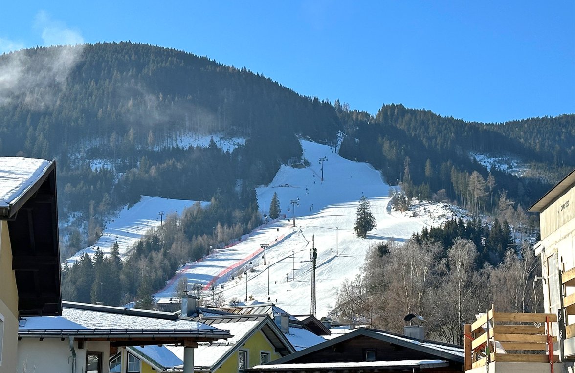 Immobilie in 5700 Salzburg - Pinzgau - Zell am See: Lichtdurchfluteter Traum mit umlaufender Terrasse und Blick auf den See - bild 3