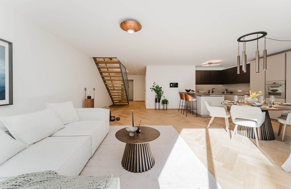 Immobilie in 5700 Salzburg - Pinzgau - Zell am See: Stilvolle Maisonette-Wohnung in Skilift-Nähe direkt am Zeller See! - bild 1
