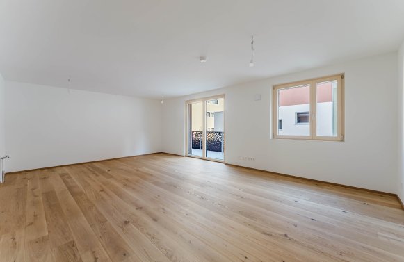 Immobilie in 5700 Salzburg - Pinzgau - Zell am See: Lichtdurchflutetes Wohnen mit Balkon und Loggia – Ihr Rückzugsort in Zell am See