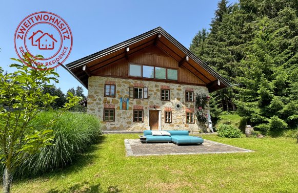 Immobilie in 5202 Salzburg - Neumarkt am Wallersee: Nähe Wallersee! Bauernhaus in absoluter Alleinlage