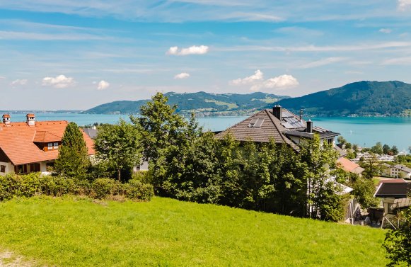 Immobilie in 4865 Salzkammergut - Nußdorf am Attersee: Exklusives Grundstück in Nussdorf  540 m² mit Seeblick