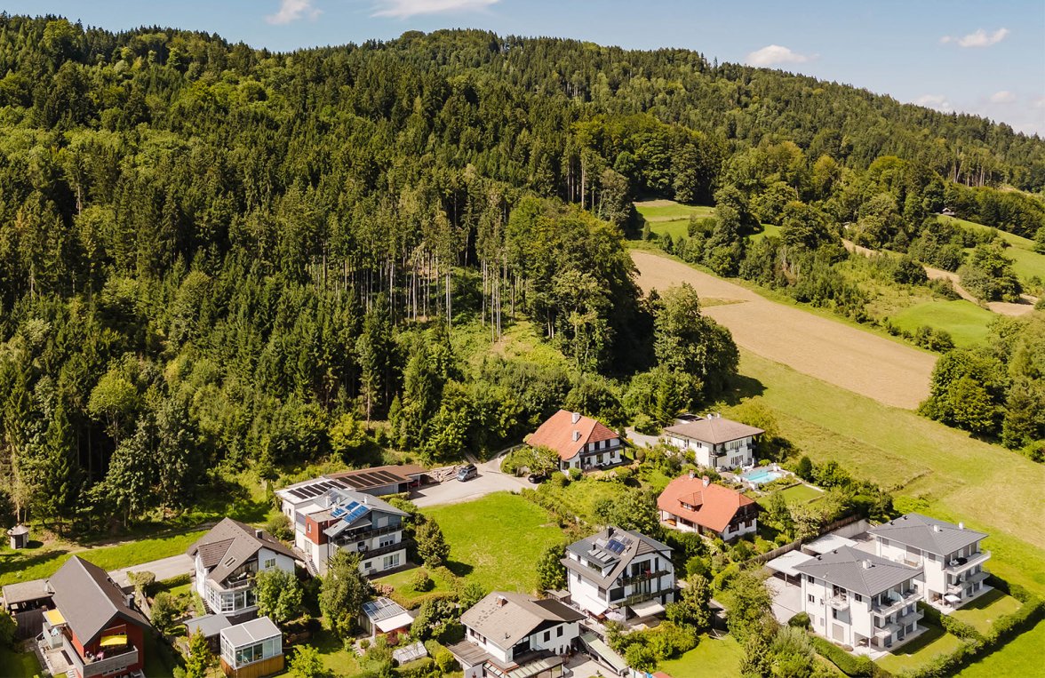 Property in 4865 Salzkammergut - Nußdorf am Attersee: Between the edge of the forest and wide open spaces - one plot, many possibilities - picture 1
