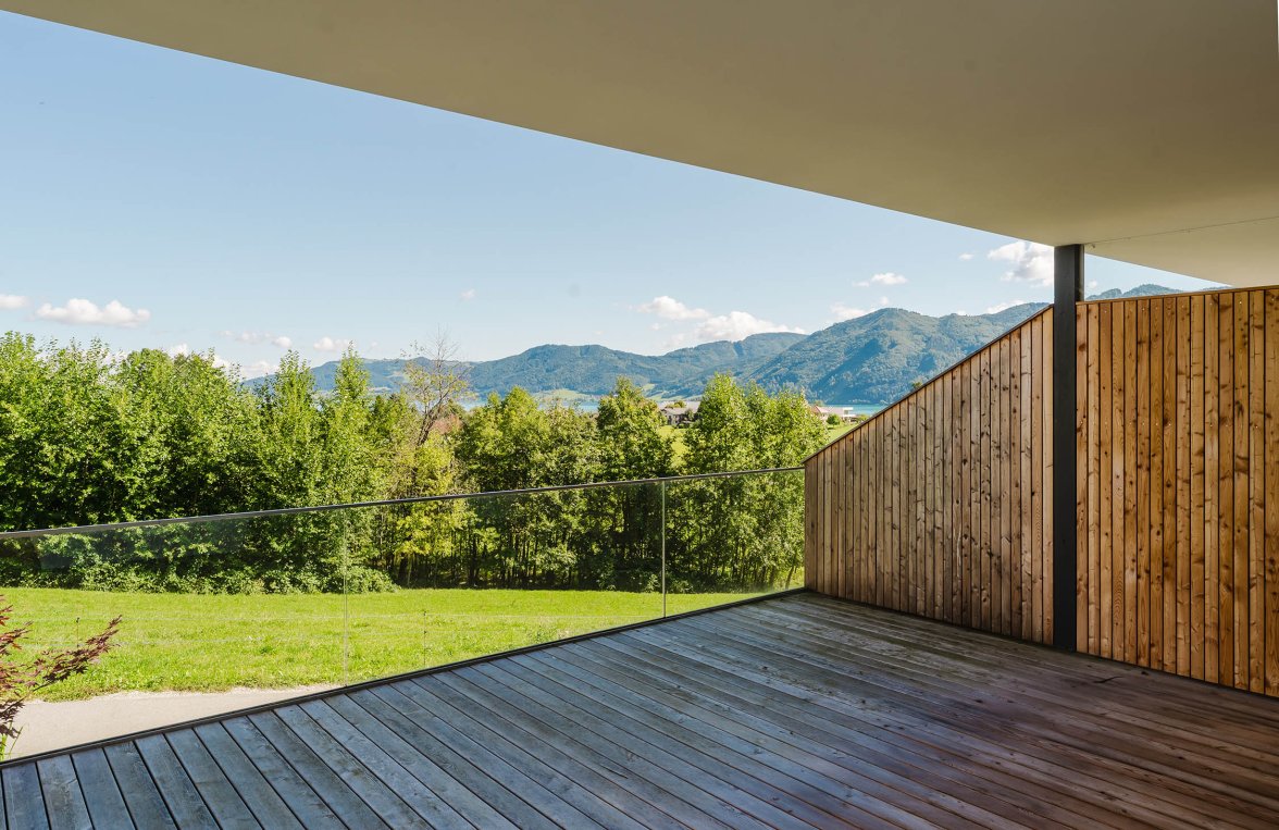 Nemovitosti v 4865 Salzkammergut - Attersee - Parschallen am Attersee: Dorazil! Moderní zahradní byt u tyrkysově modrého jezera Attersee - obrázek 2