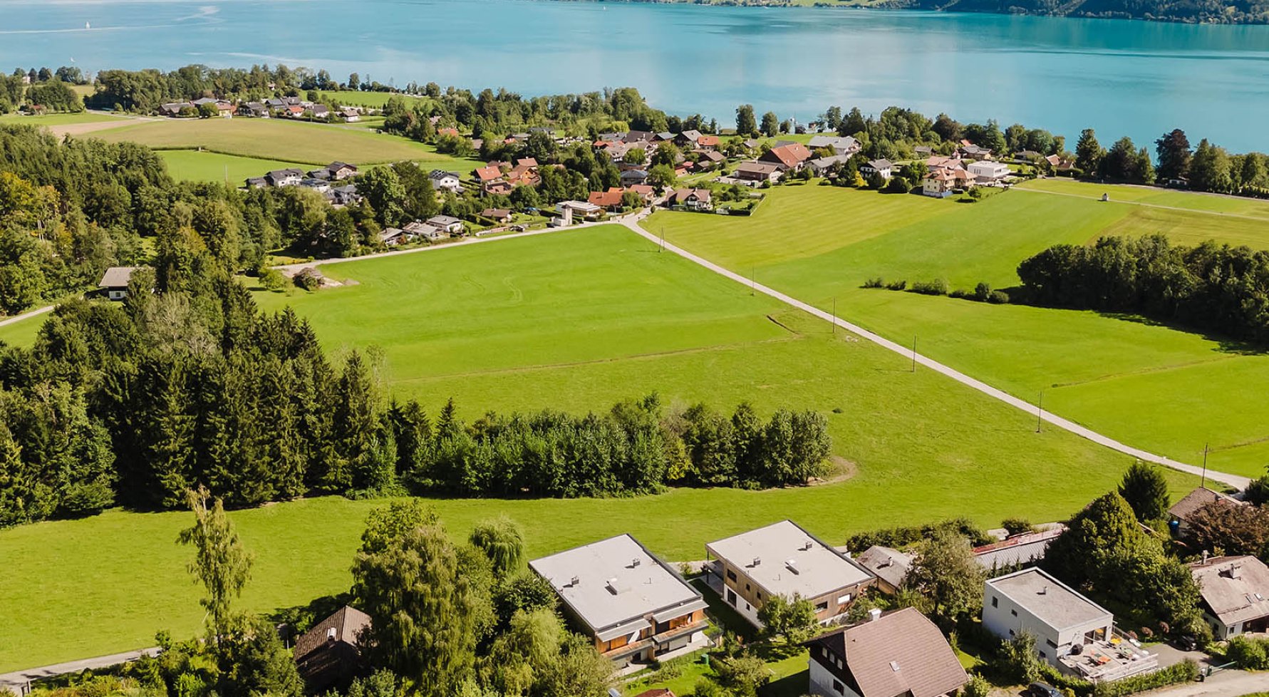 Nemovitosti v 4865 Salzkammergut - Attersee - Parschallen am Attersee: Pohled do dálky! Zahradní byt u kouzelného jezera Attersee - obrázek 1